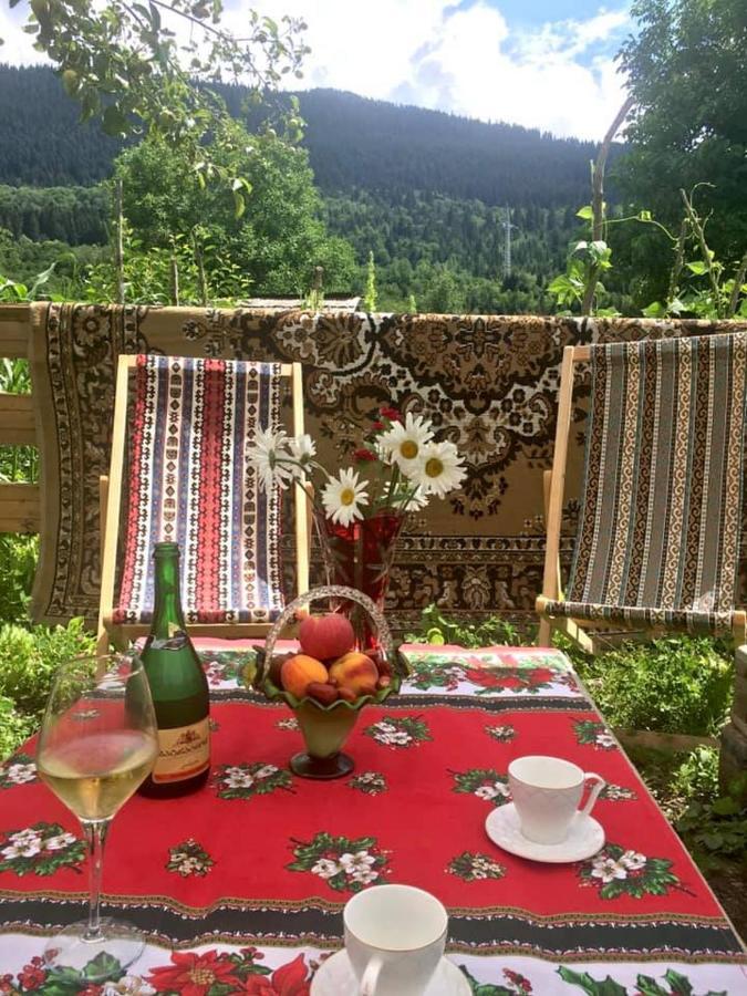 Guesthouse Kurdiani In Mestia Eksteriør billede